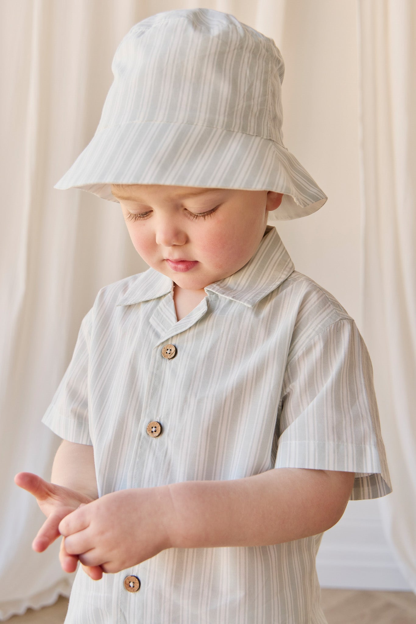 Chemise en coton biologique à rayures variées Coastal Shoreline avec boutonnage pour bébés et enfants garçons de 6 mois à 5 ans