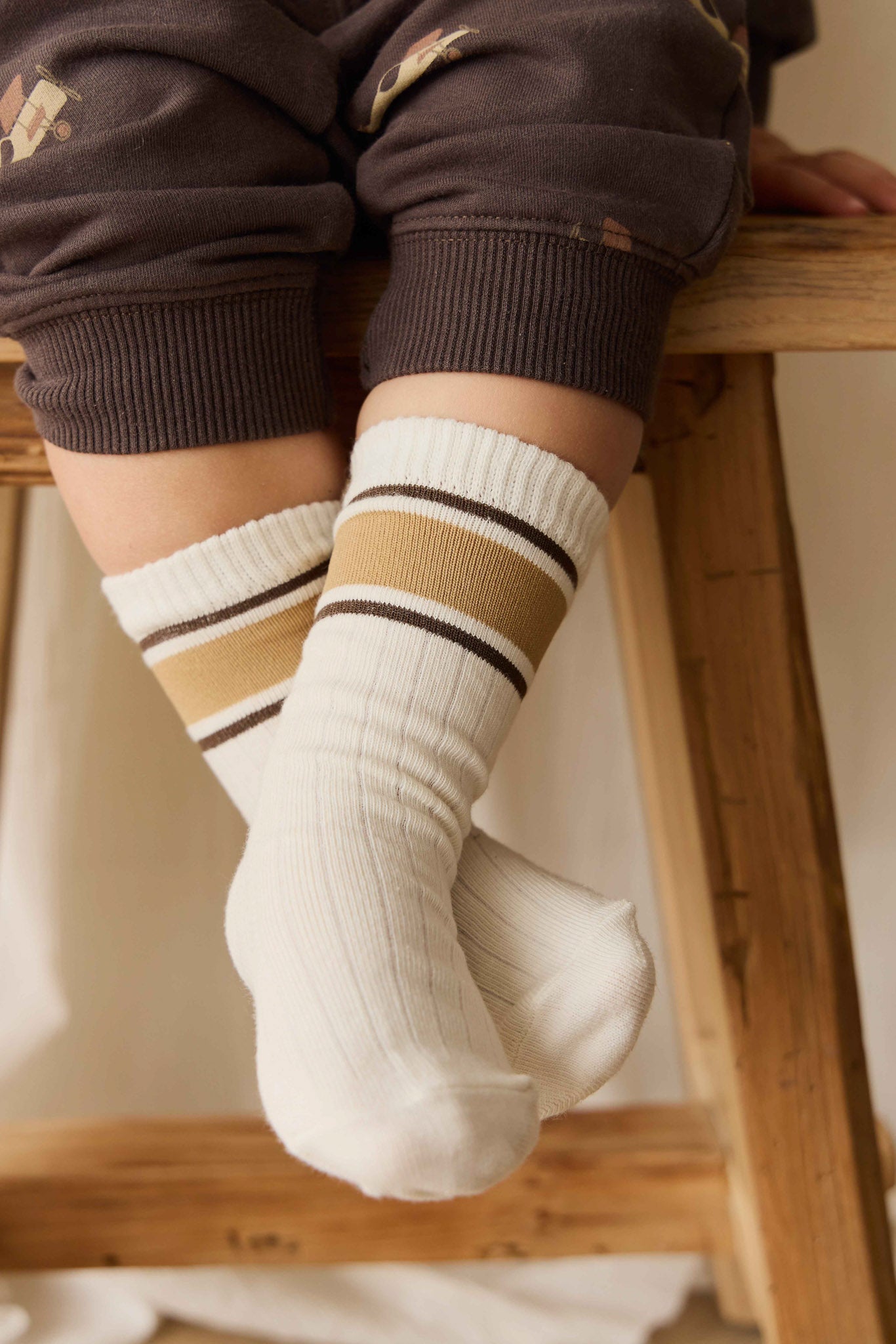 Chaussettes de sport bicolores en coton à semelle rembourrée pour bébés et tout-petits garçons de 0 à 12 mois
