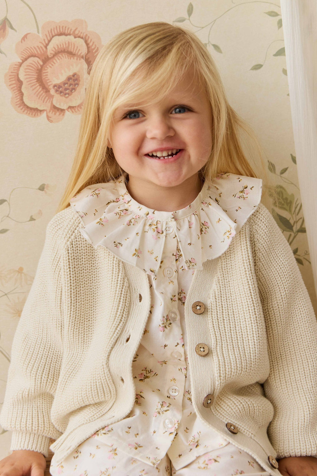 Haut en coton biologique à fleurs antiques avec corsage smocké pour bébés et petites filles de 0 à 4 ans