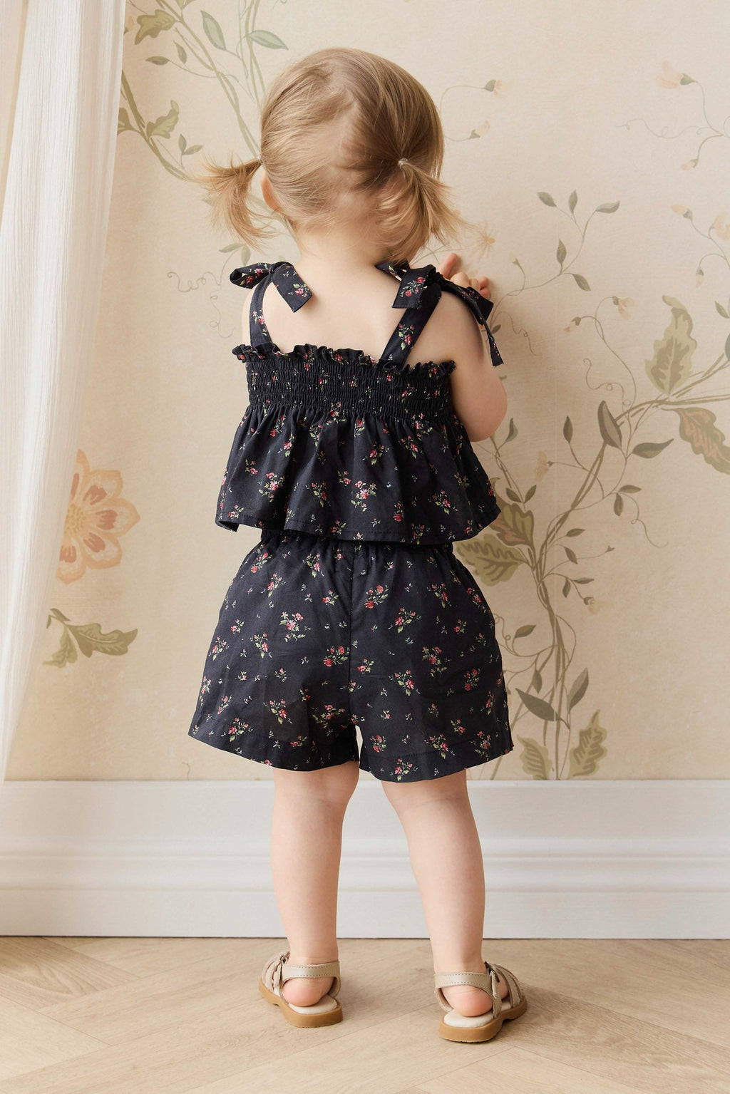 Haut classique noir en coton biologique à fleurs avec volants pour bébés et petites filles de 0 à 6 ans