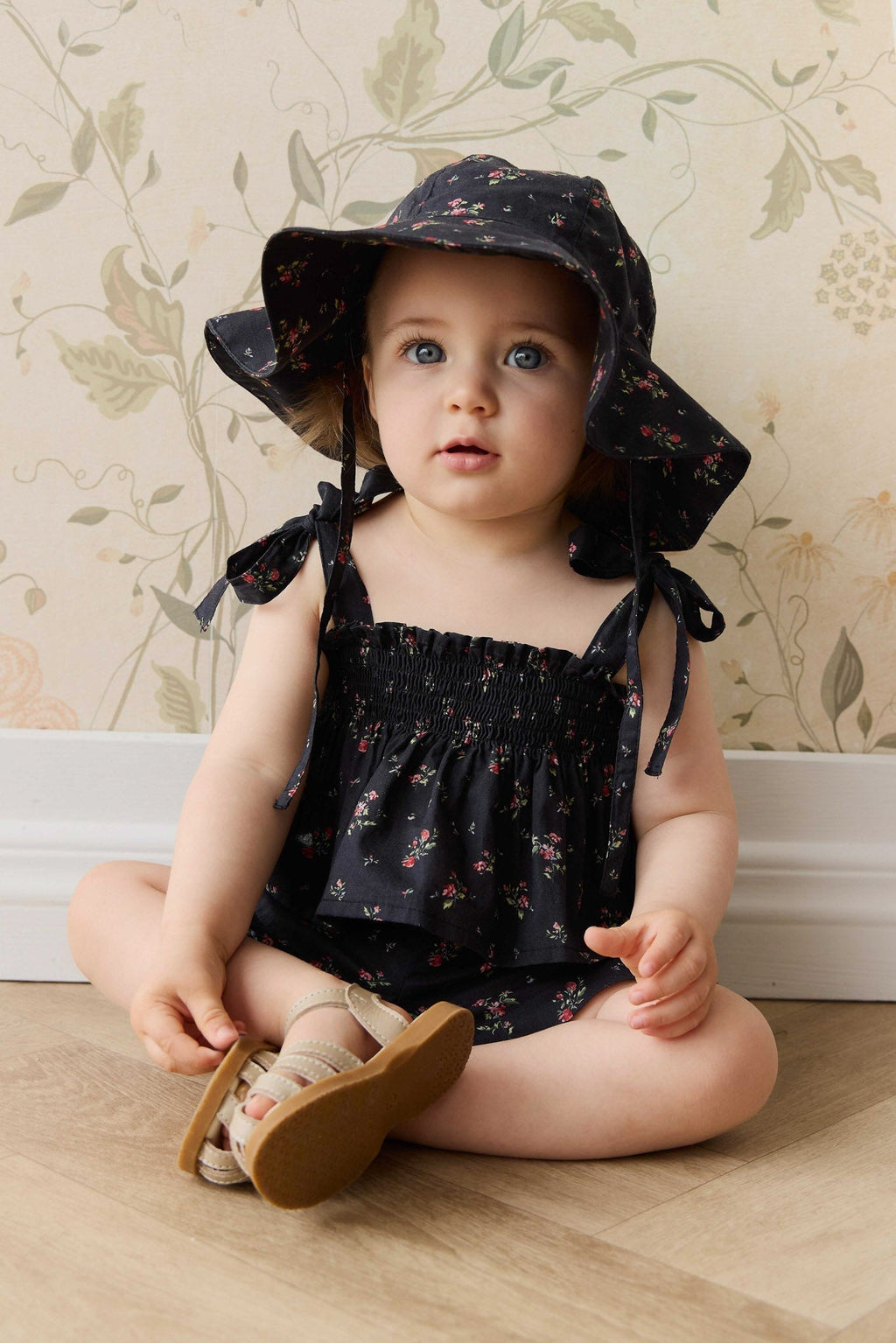 Haut classique noir en coton biologique à fleurs avec volants pour bébés et petites filles de 0 à 6 ans