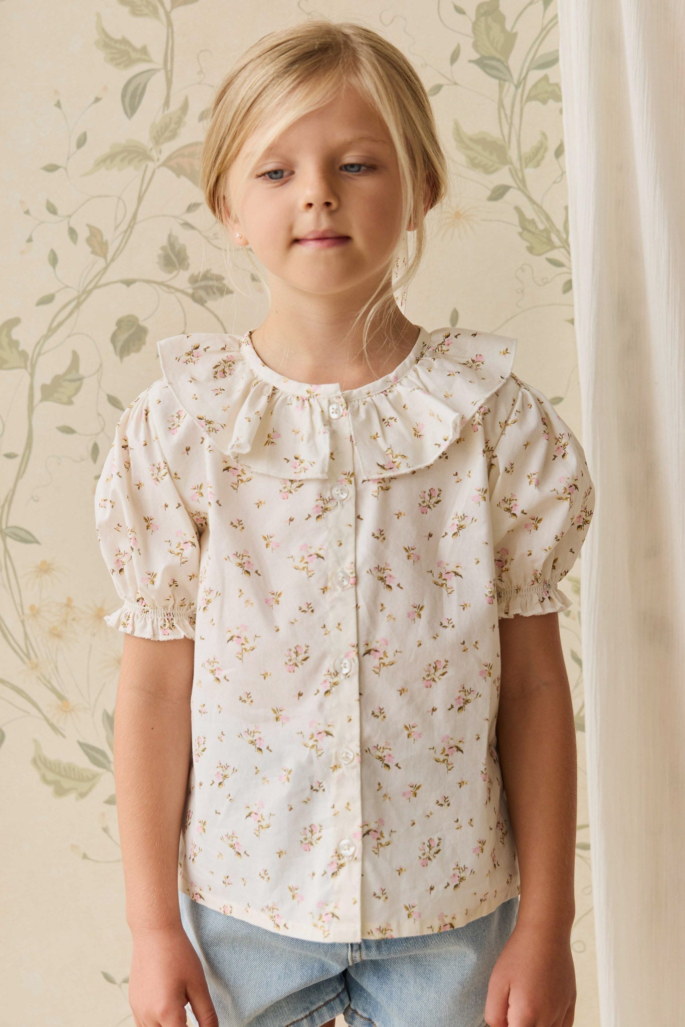 Haut en coton biologique à fleurs antiques avec corsage smocké pour bébés et petites filles de 0 à 4 ans