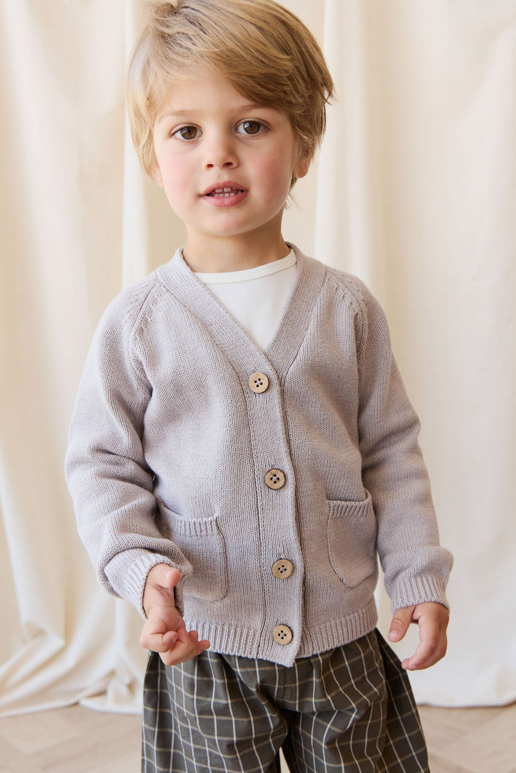 Cardigan en maille de coton chiné douillet avec boutonnage sur le devant pour bébés et enfants garçons et filles de 6 mois à 5 ans