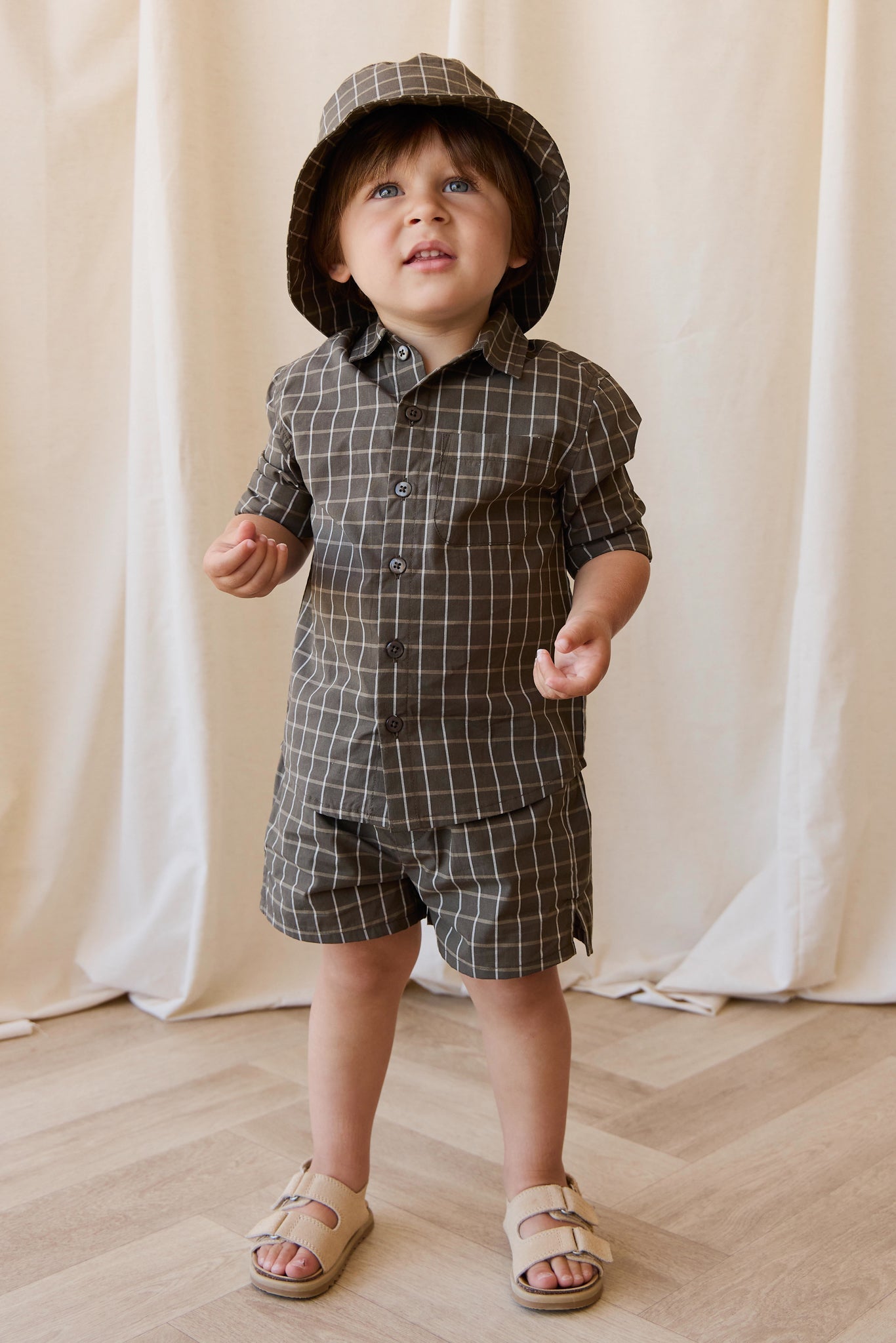 Short en coton biologique à grille panachée avec taille élastique pour bébés et tout-petits garçons 6 mois-1 an