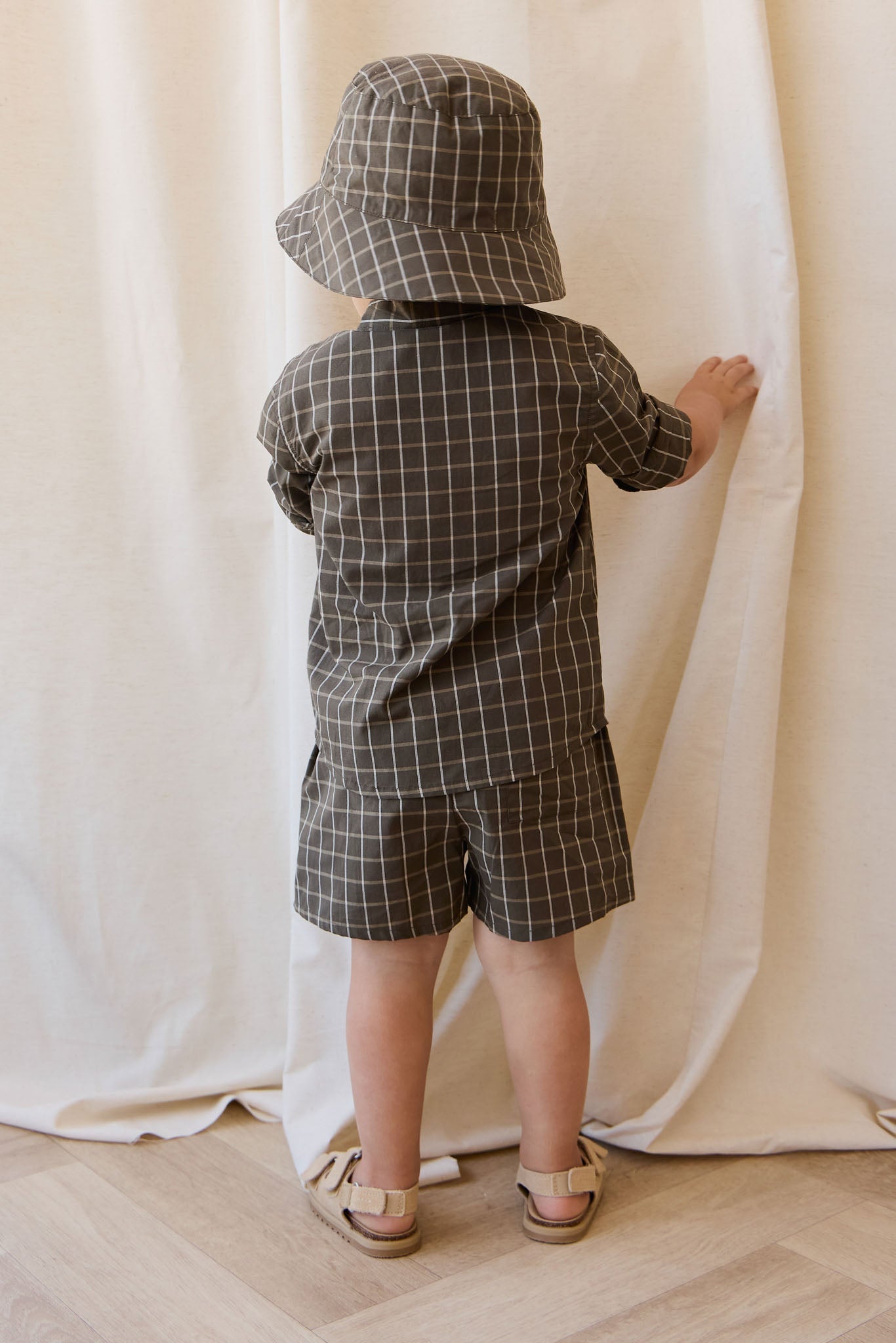 Short en coton biologique à grille panachée avec taille élastique pour bébés et tout-petits garçons 6 mois-1 an