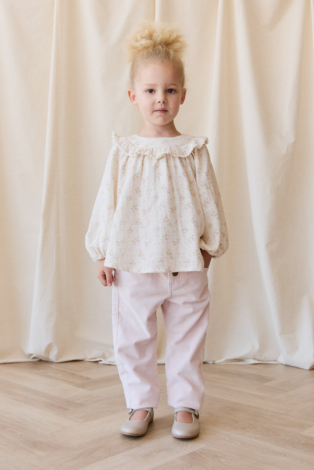 Pantalon en coton uni rose brumeux doux et romantique avec taille élastique pour bébés et petites filles de 6 mois à 5 ans