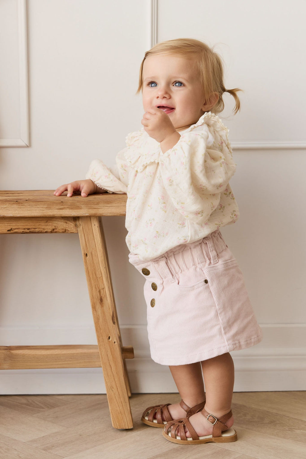 Jupe en coton uni rose brumeux et doux pour bébés et petites filles de 6 mois à 4 ans avec taille élastique